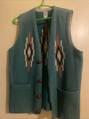 Chimayo handwoven vest with brown buttons hand woven in Chimayo, NM.